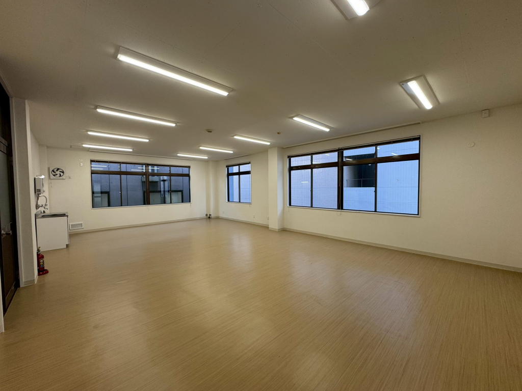 白を基調とした内装にリフォーム済み