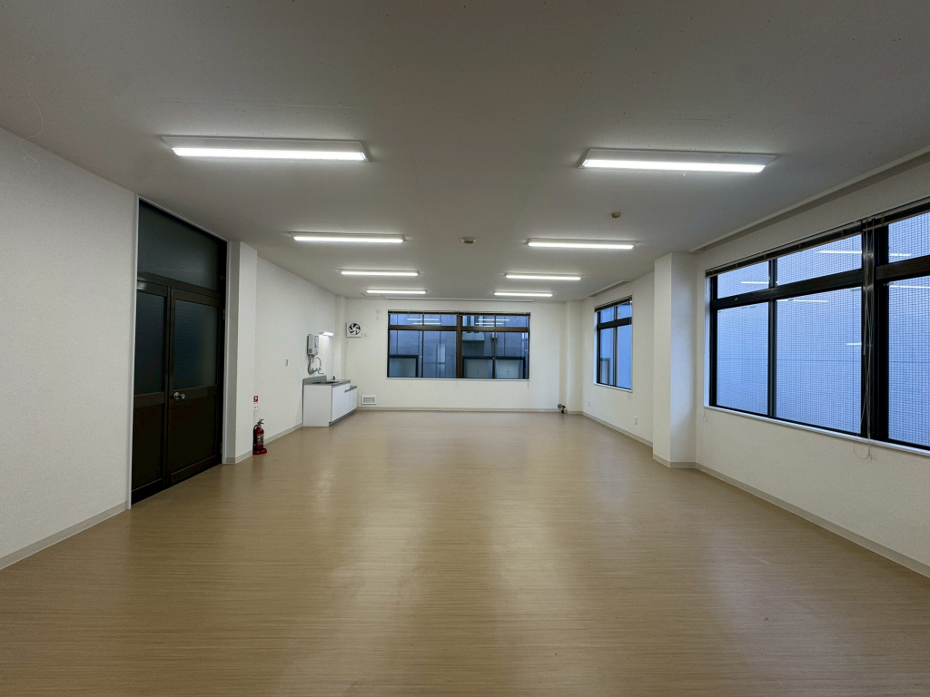 白を基調とした内装にリフォーム済み