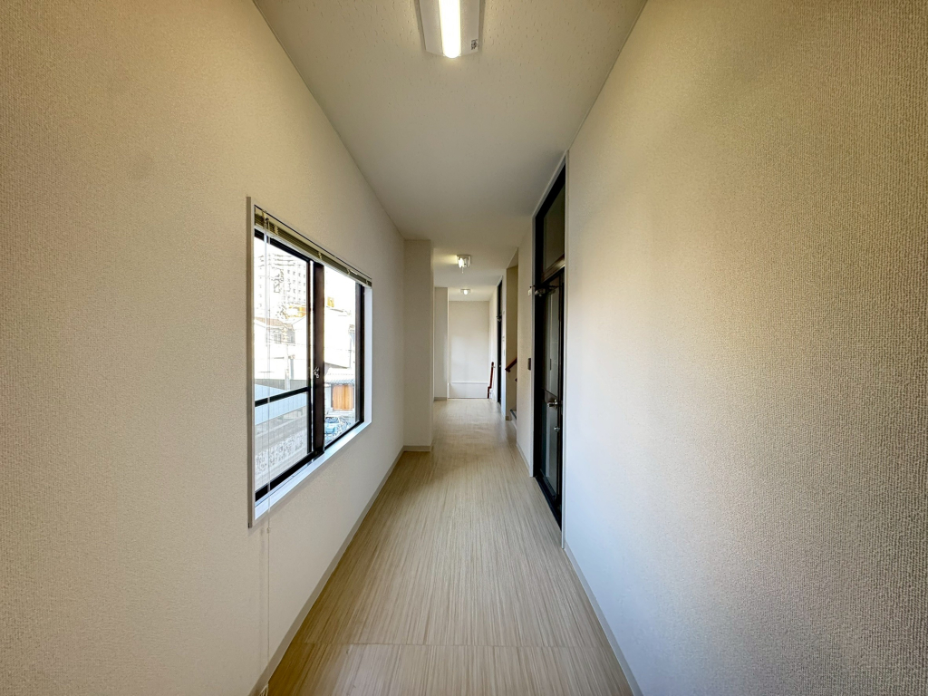 共用部分も内装リフォーム済