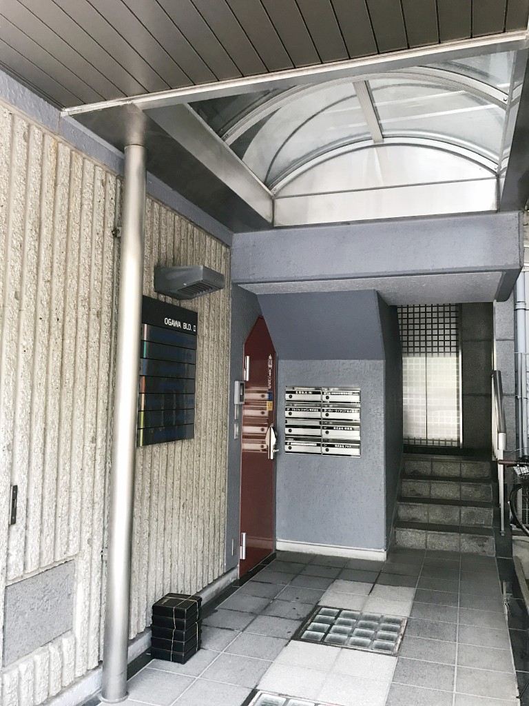 第２小川ビル　１階エレベーター前