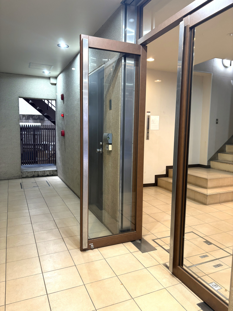 汐留AZビル　玄関出入口