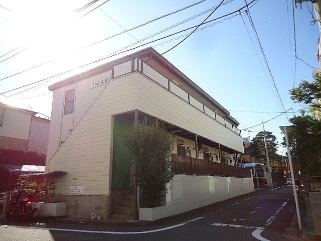 ファミーユ村上 ２０３号室