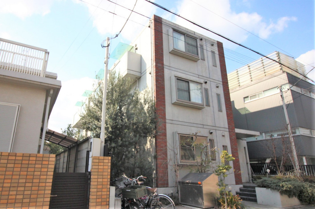 Excel Court下馬 303号室