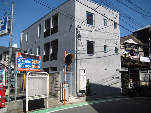 FLAT TATSUMI 101号室