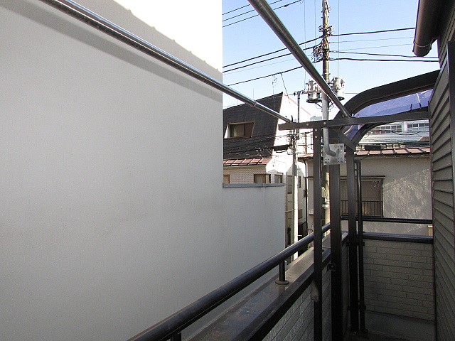 L字型の広めのバルコニー完備♪