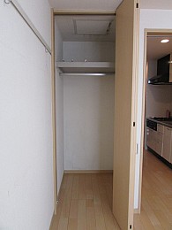 高さと奥行もありたっぷり収納可能です♪