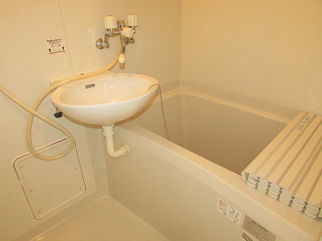 バス　バストイレ別　浴室乾燥機能付き