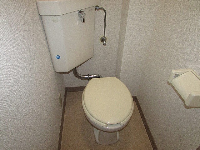 トイレ　バストイレ別