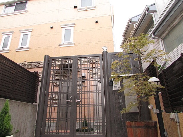 Ｔ’ｓ　 C号室