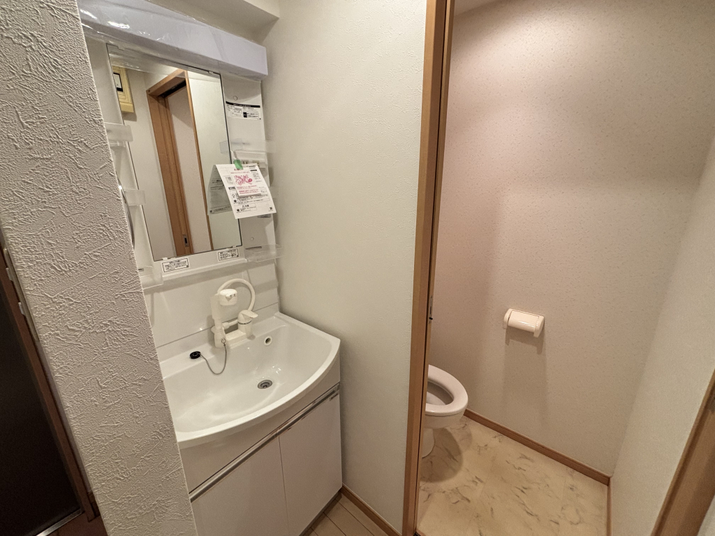 独立洗面台完備