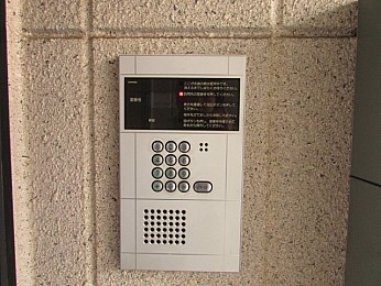 オートロック完備で安心♪
