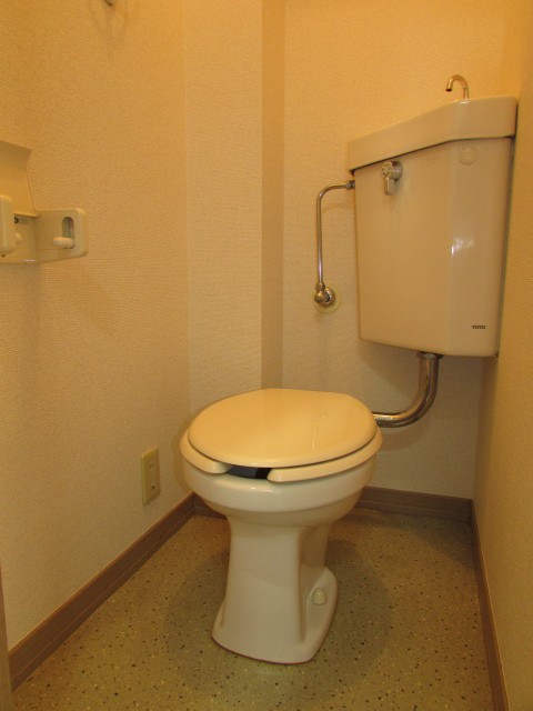 トイレ　バストイレ別