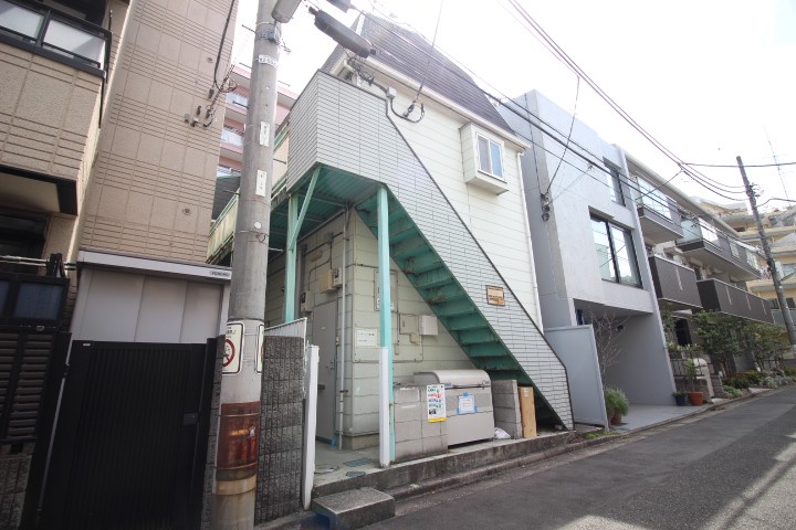 マスターズ三軒茶屋　 201号室