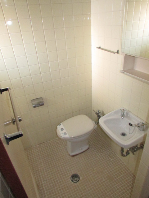 バストイレ同室