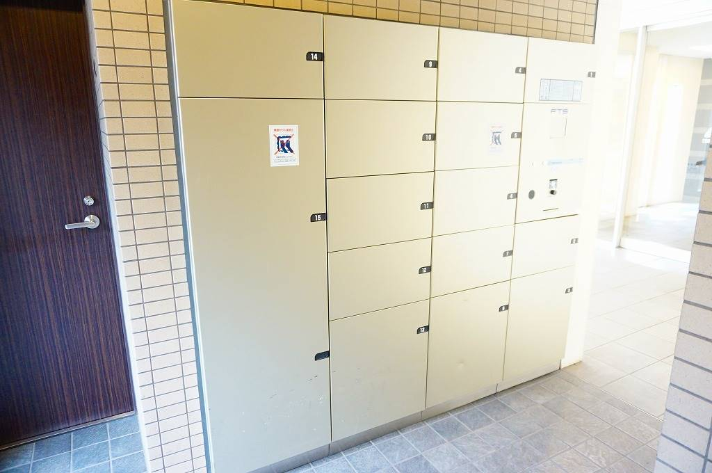 宅配ボックス
