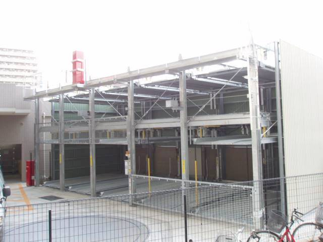 屋根付き立体駐車場