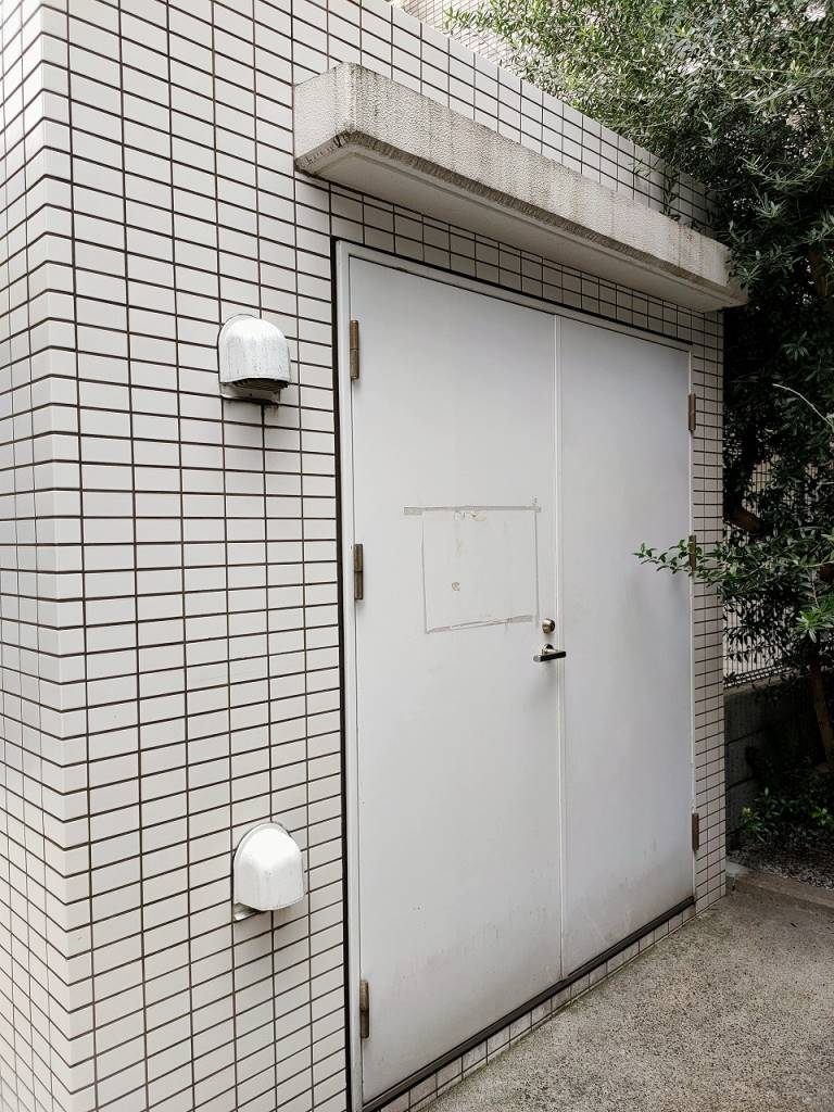 敷地内ゴミ置き場