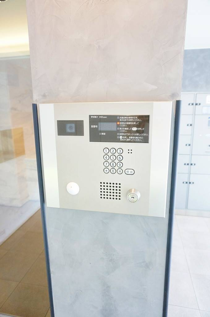 タッチレスキー採用のオートロック