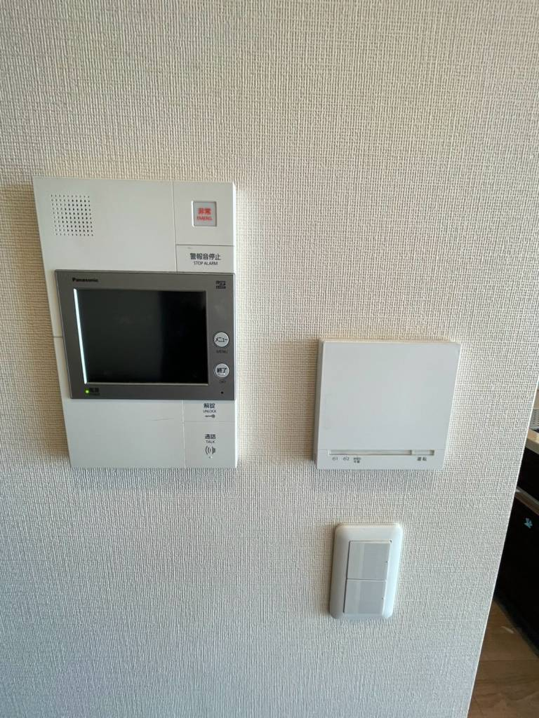 モニター付きインタホンと床暖房