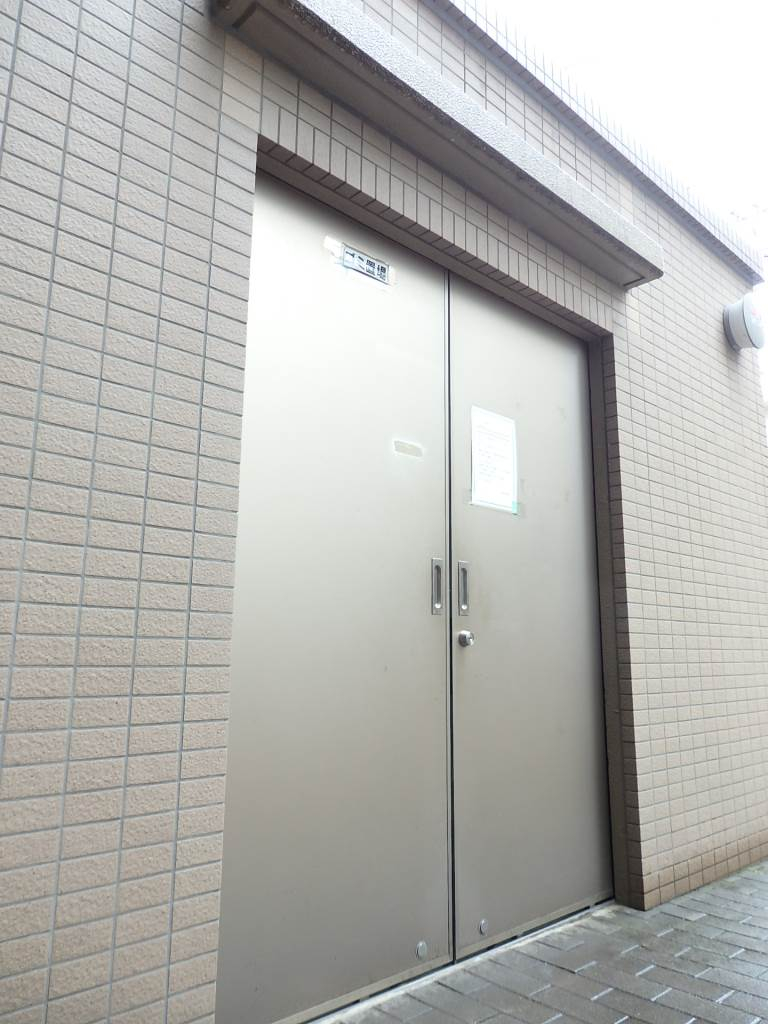 24時間利用可のゴミ集積場