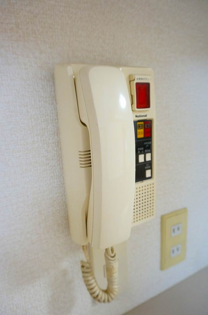 インターホン