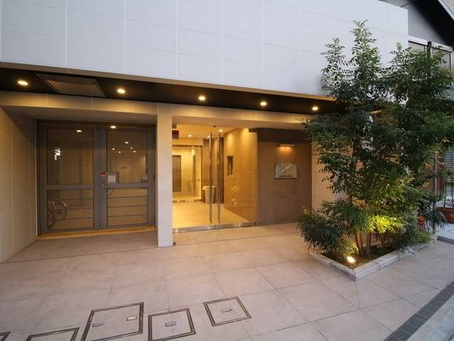 エントランス横駐輪場