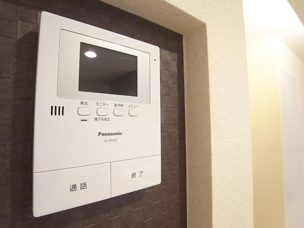 来客はモニターホンで確認してから！