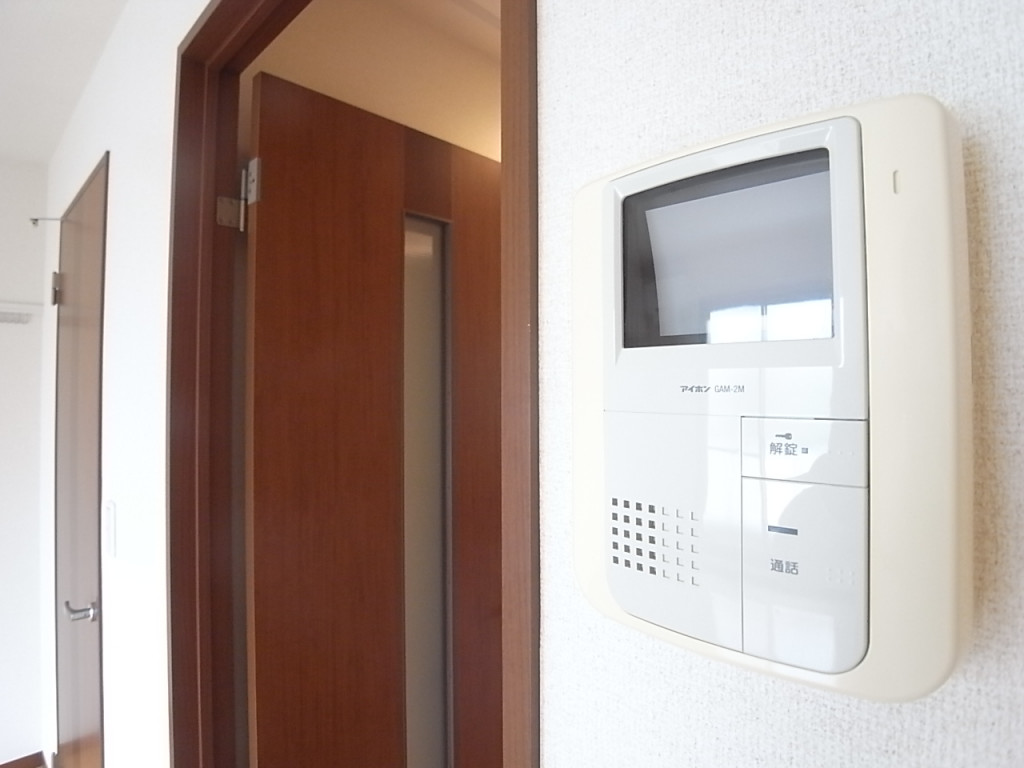 来客はモニターホンで確認してから！