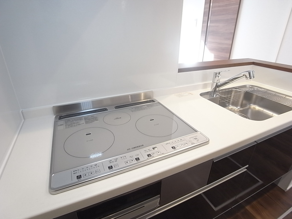 IHクッキングヒーター3口コンログリル付き！