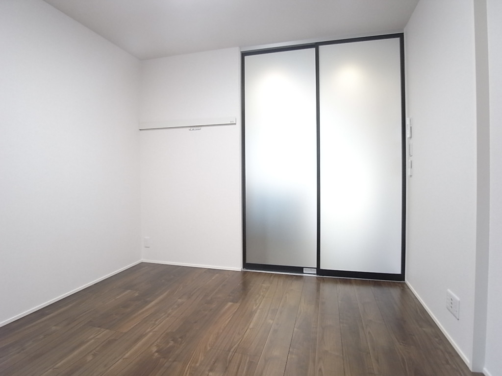 LDKとの間は光を通すスライドドア！