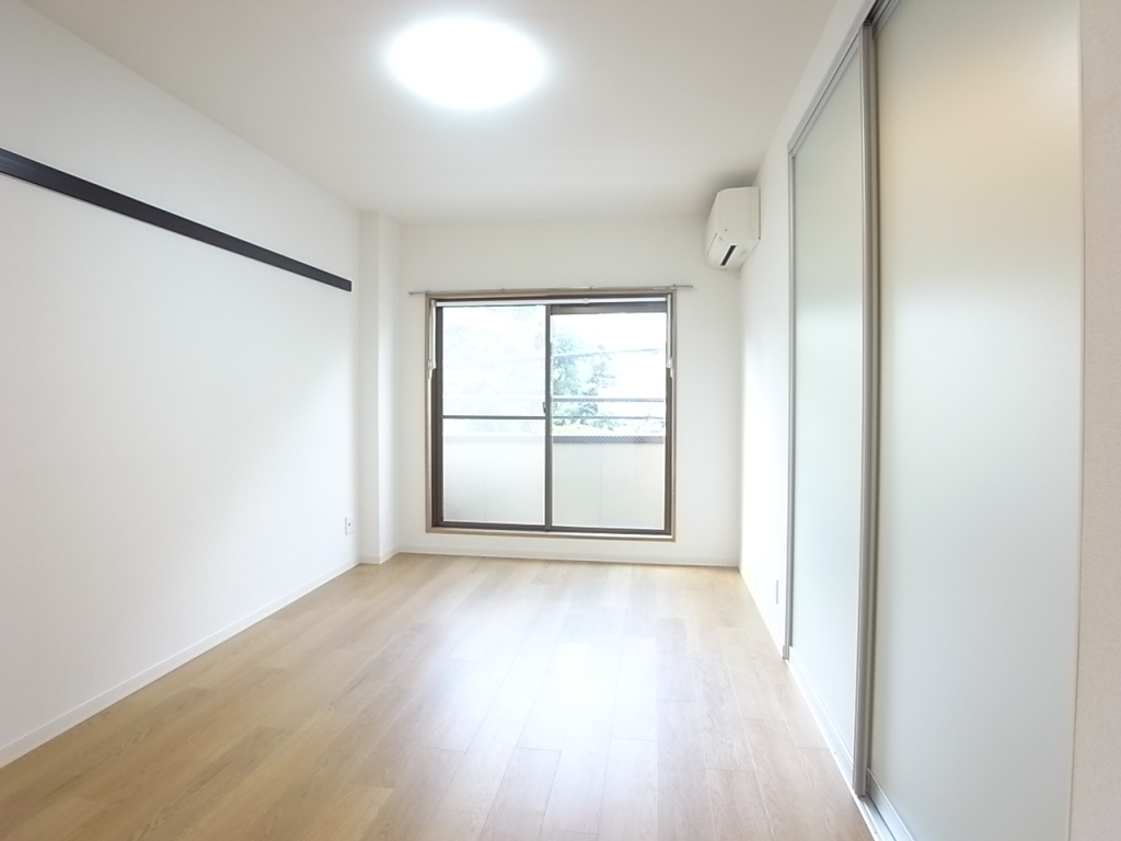 7.2帖　西側洋室