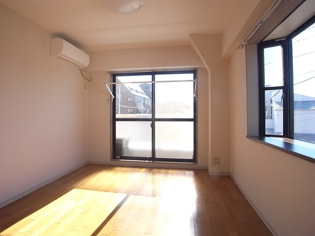 2面採光で日当たりがとってもいいお部屋！