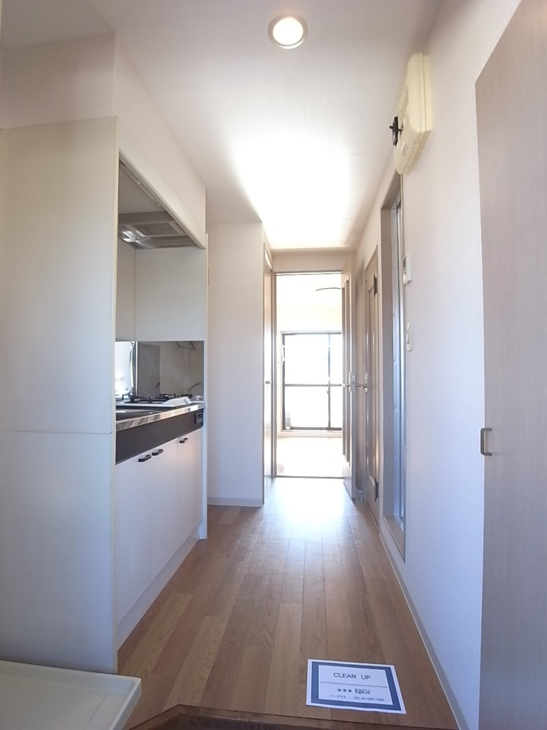 玄関を入るとこんな感じです！