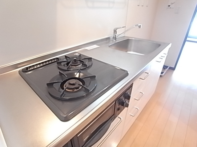 システムキッチンガス2口グリル付き！