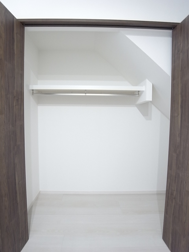 1階キッチン脇の収納！