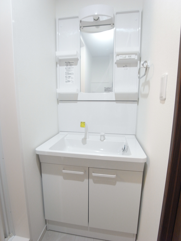 シャワー付き独立洗面台！