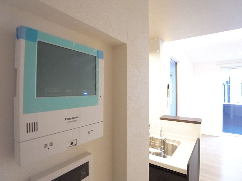 来客はモニターホンで確認してから！