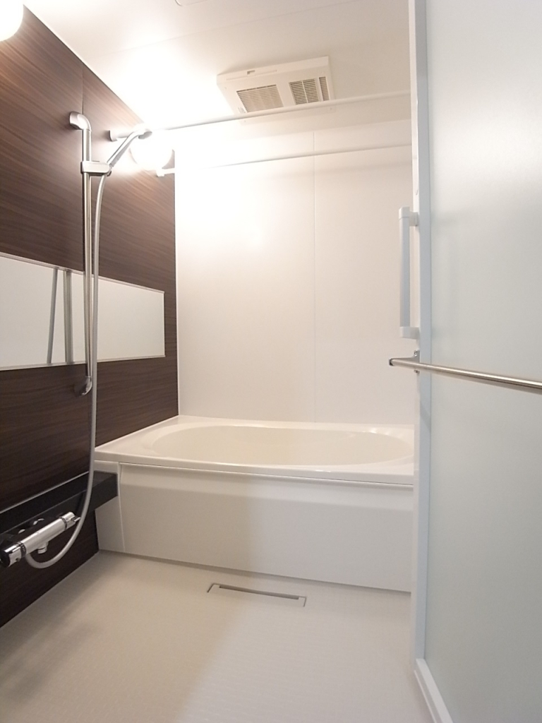 浴室　ゆったりとした空間で疲れが取れます