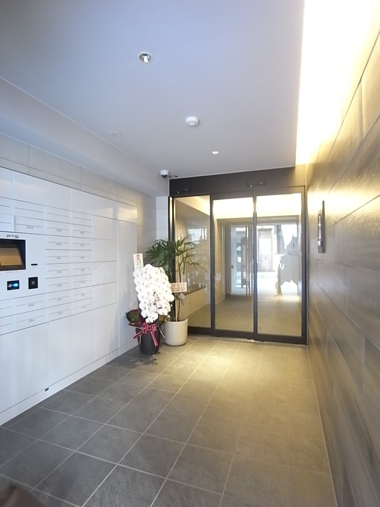 宅配ボックス完備