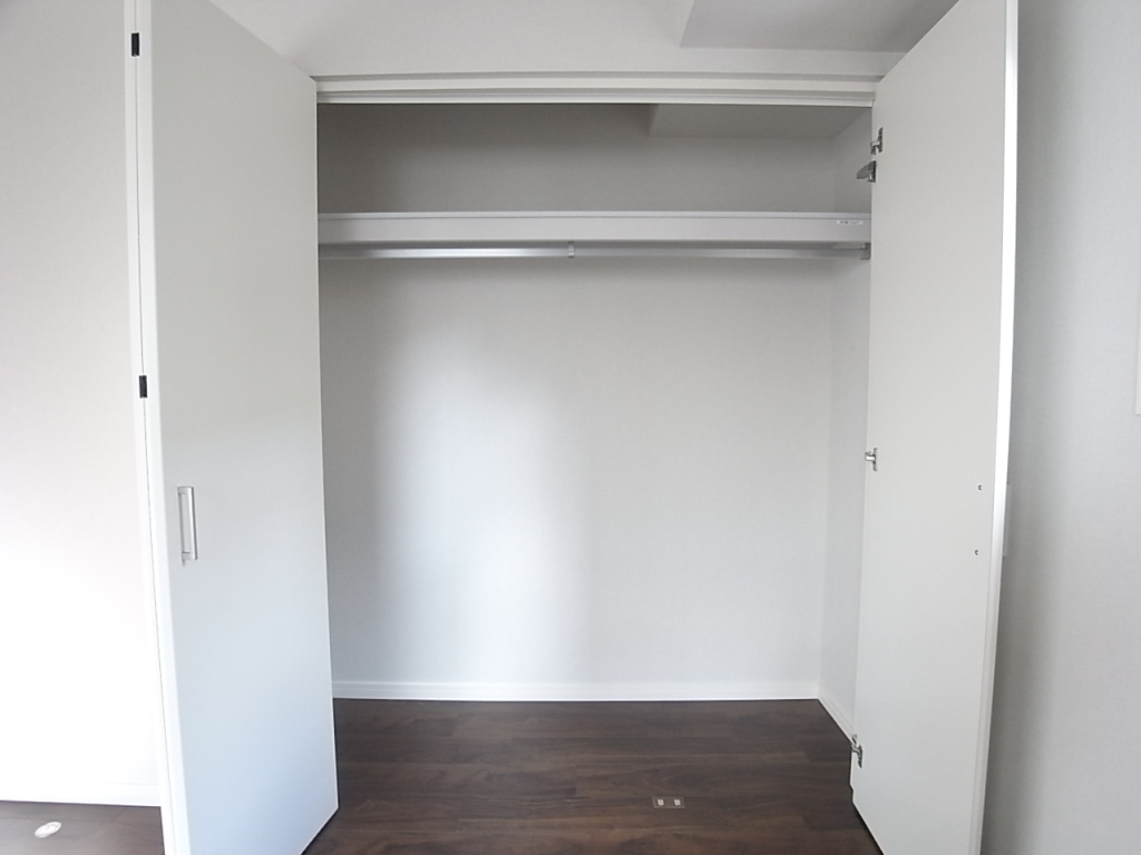 幅の広いクローゼット！