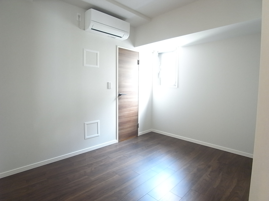 北側の洋室は4.9帖！