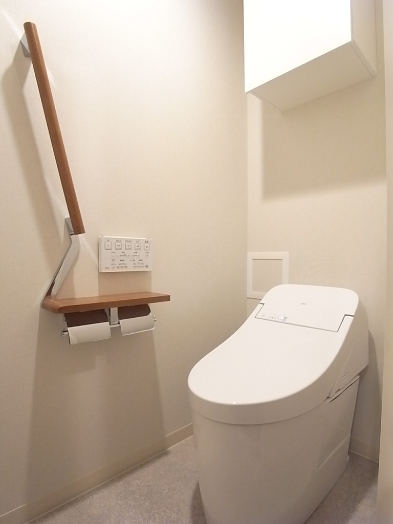 トイレは温水洗浄便座！