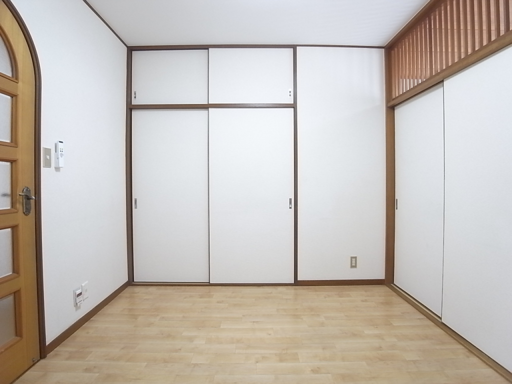 天井までの収納あり！