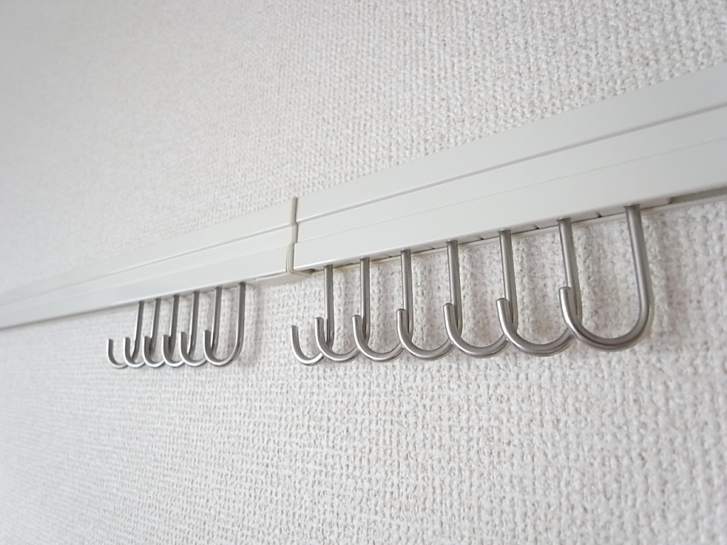 壁のフック