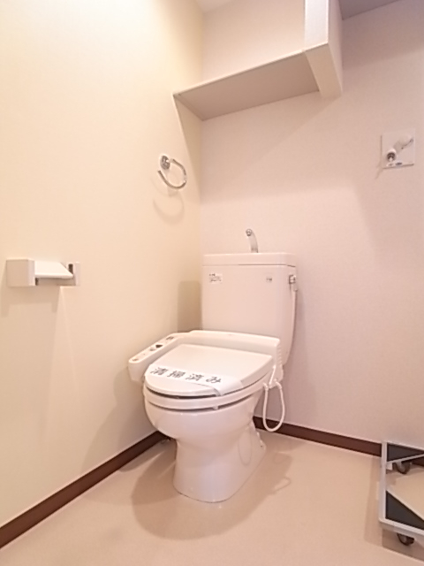 トイレは温水洗浄便座付き！