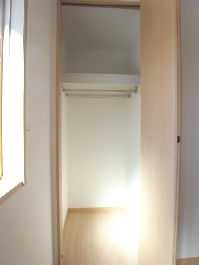 西側洋室のクローゼット！