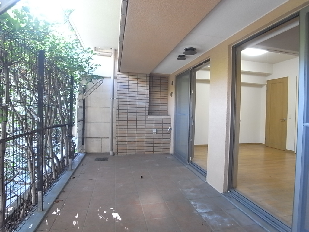 広々としたテラス付