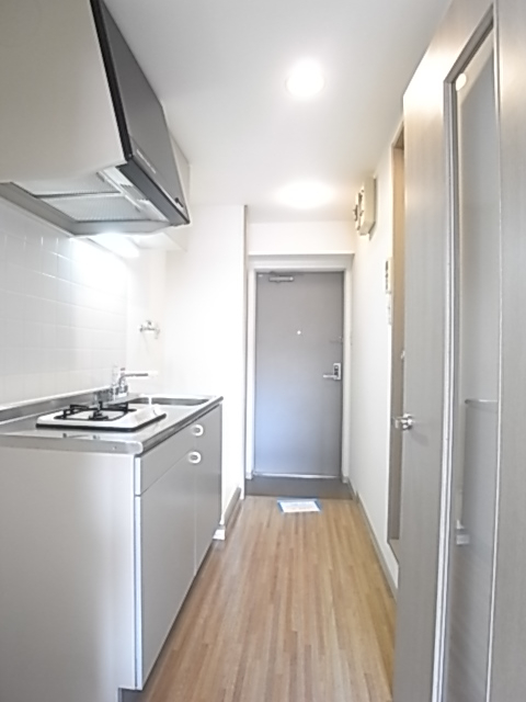 お部屋からキッチン方面の様子。