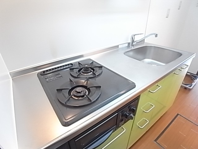 システムキッチンガス2口グリル付き！