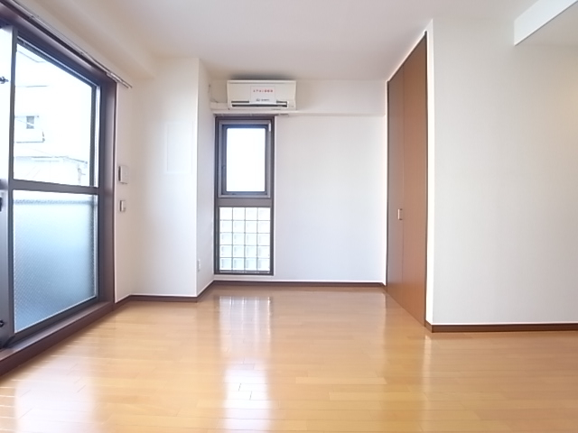 使い方次第でいろいろなお部屋作りが出来そう！（写真は202号室のもの）